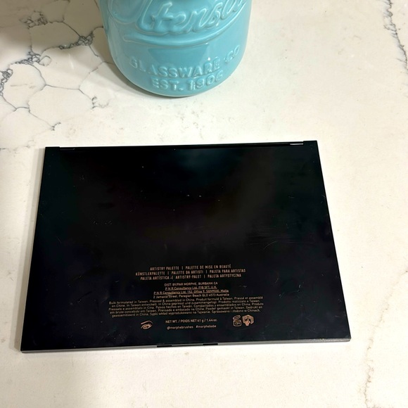 Morphe 35O Supernatural Glow Artistry Palette Shimmer & Matte 35 eyshadows - Picture 3 of 4